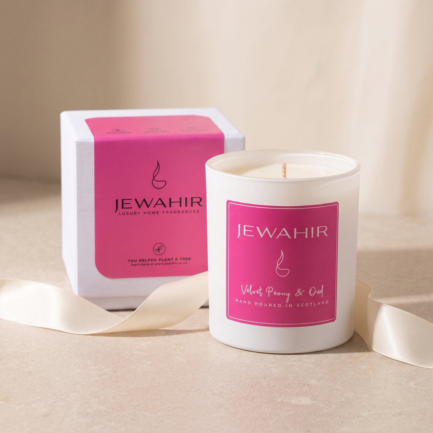 Velvet Peony & Oud Candle
